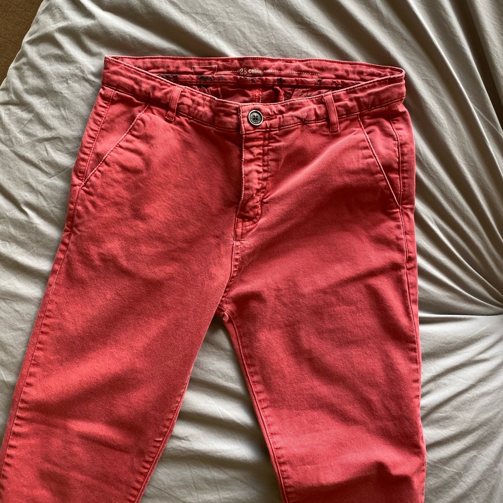 💫 BOGO Coral Levi’s Chino